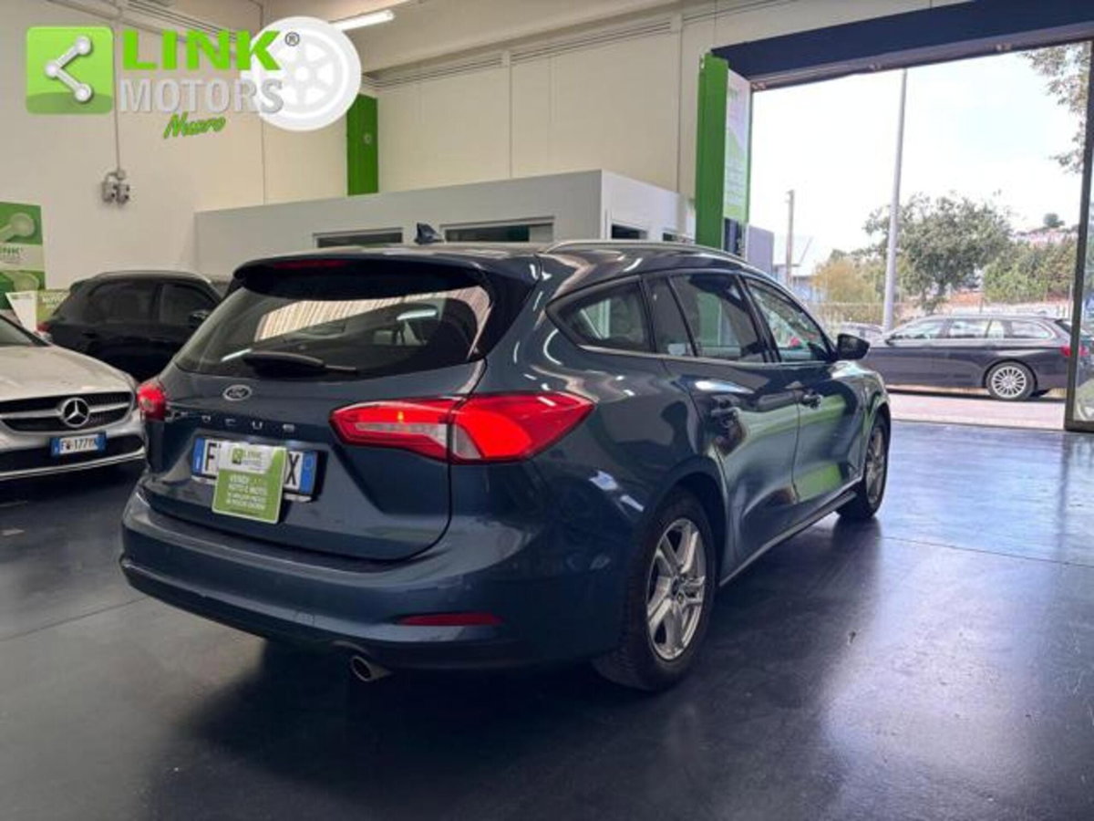 Ford Focus 1.0 EcoBoost 125 CV 5p Business (4)