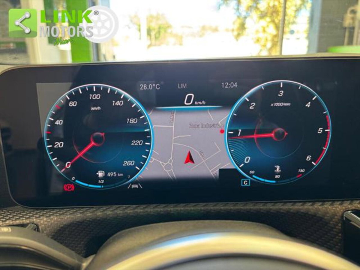 Mercedes-Benz Classe A Sedan 180 d 4p. Premium (13)