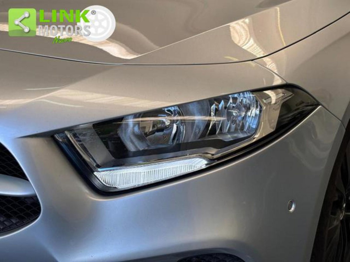 Mercedes-Benz Classe A Sedan 180 d 4p. Premium (8)