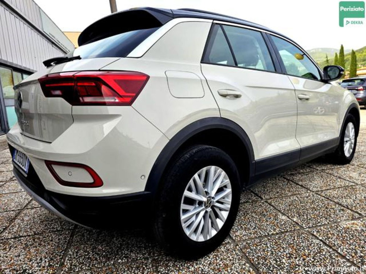 Volkswagen T-Roc 1.0 TSI Life (8)
