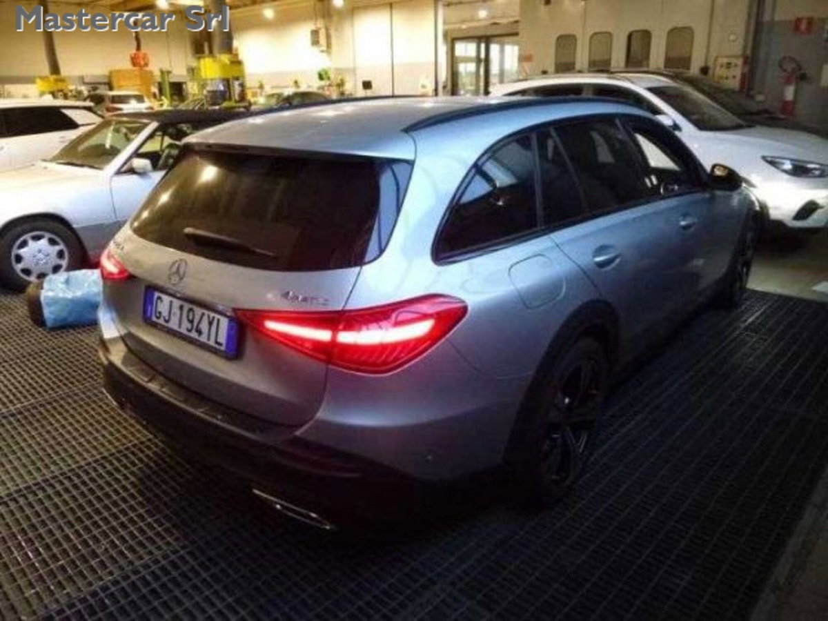 Mercedes-Benz Classe C Station Wagon All-Terrain 220 d mhev Premium Plus 4matic auto (3)