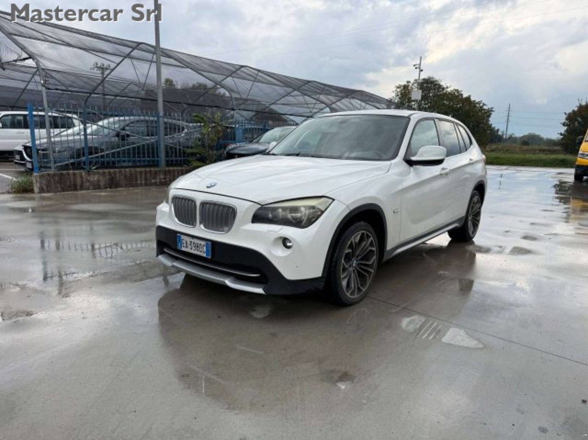 BMW X1 xDrive23dA Attiva (2)