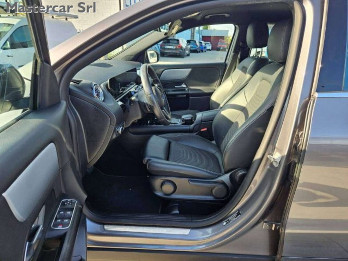 Mercedes-Benz GLA SUV 250 e phev Business Extra auto (10)