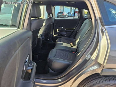 Mercedes-Benz GLA SUV 250 e phev Business Extra auto (11)