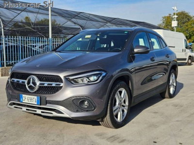 Mercedes-Benz GLA SUV 250 e phev Business Extra auto (2)