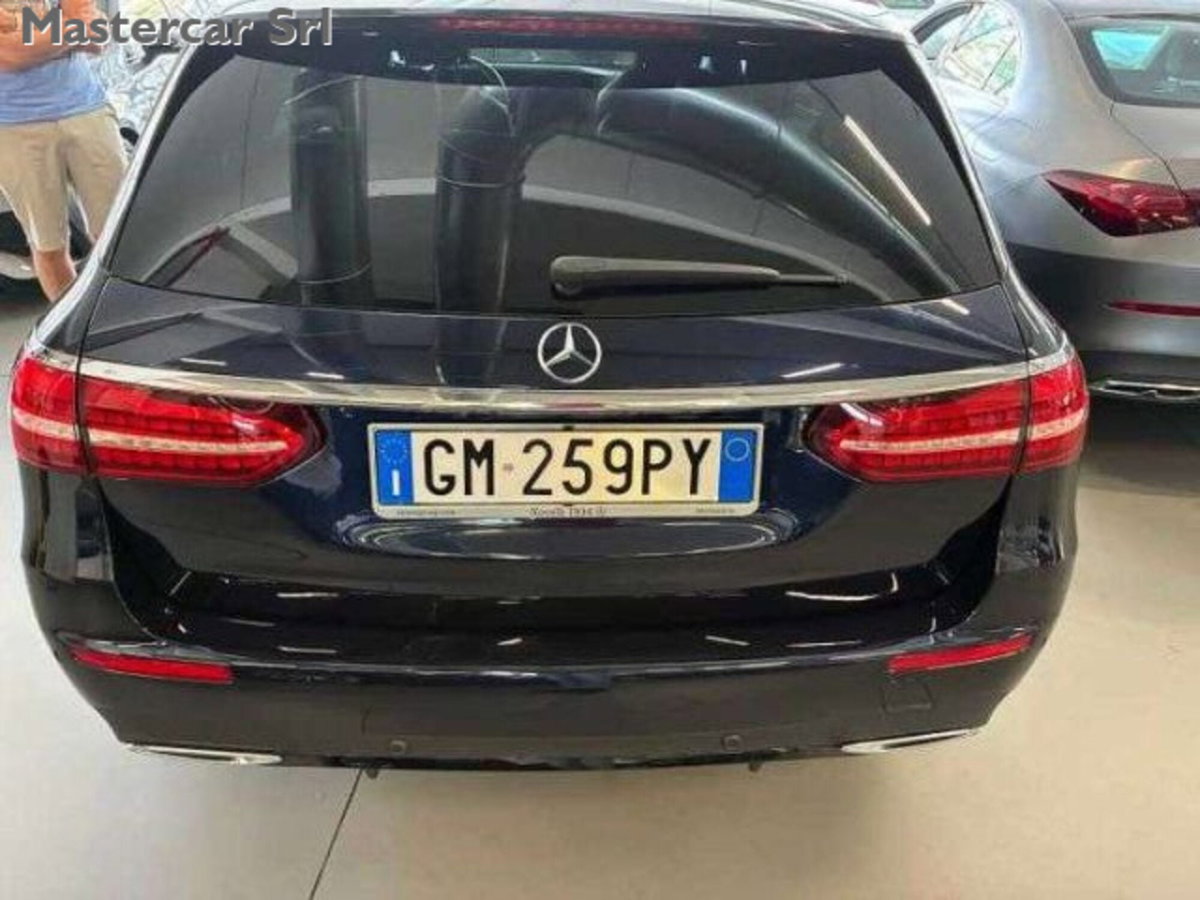 Mercedes-Benz Classe C Station Wagon 220 d mhev AMG Line Premium Plus 4matic 200cv auto (4)