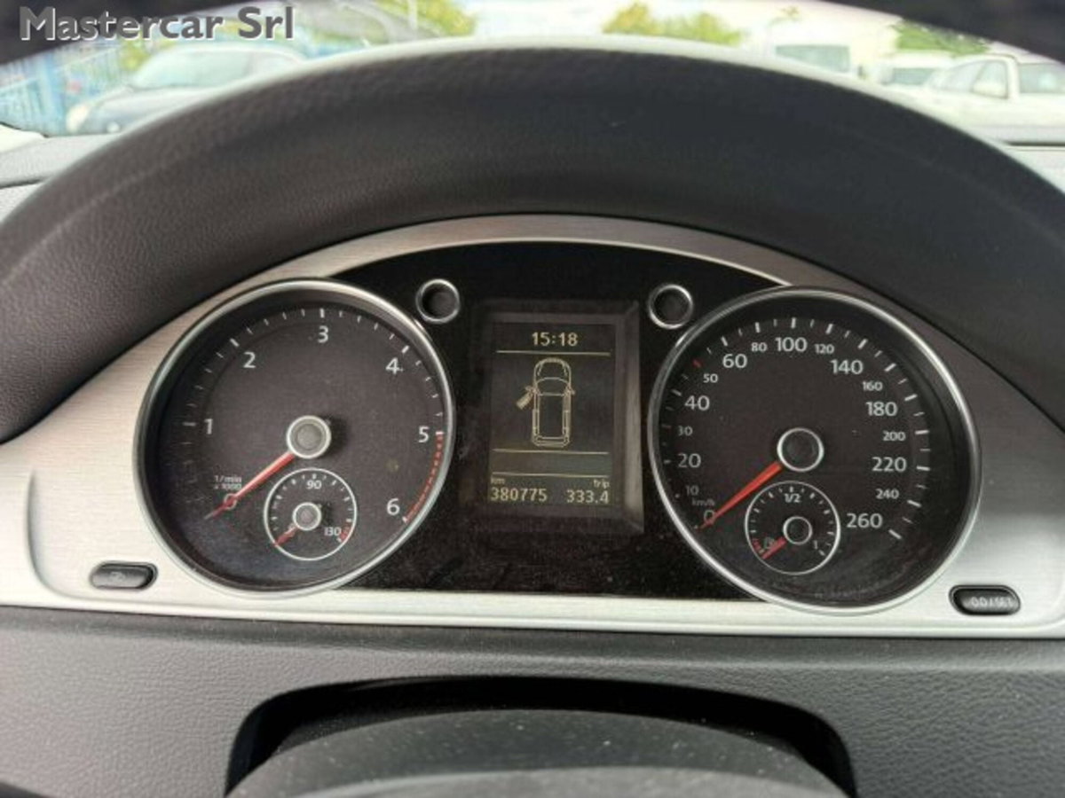 Volkswagen Passat Variant 2.0 TDI 170CV DPF Highline (10)