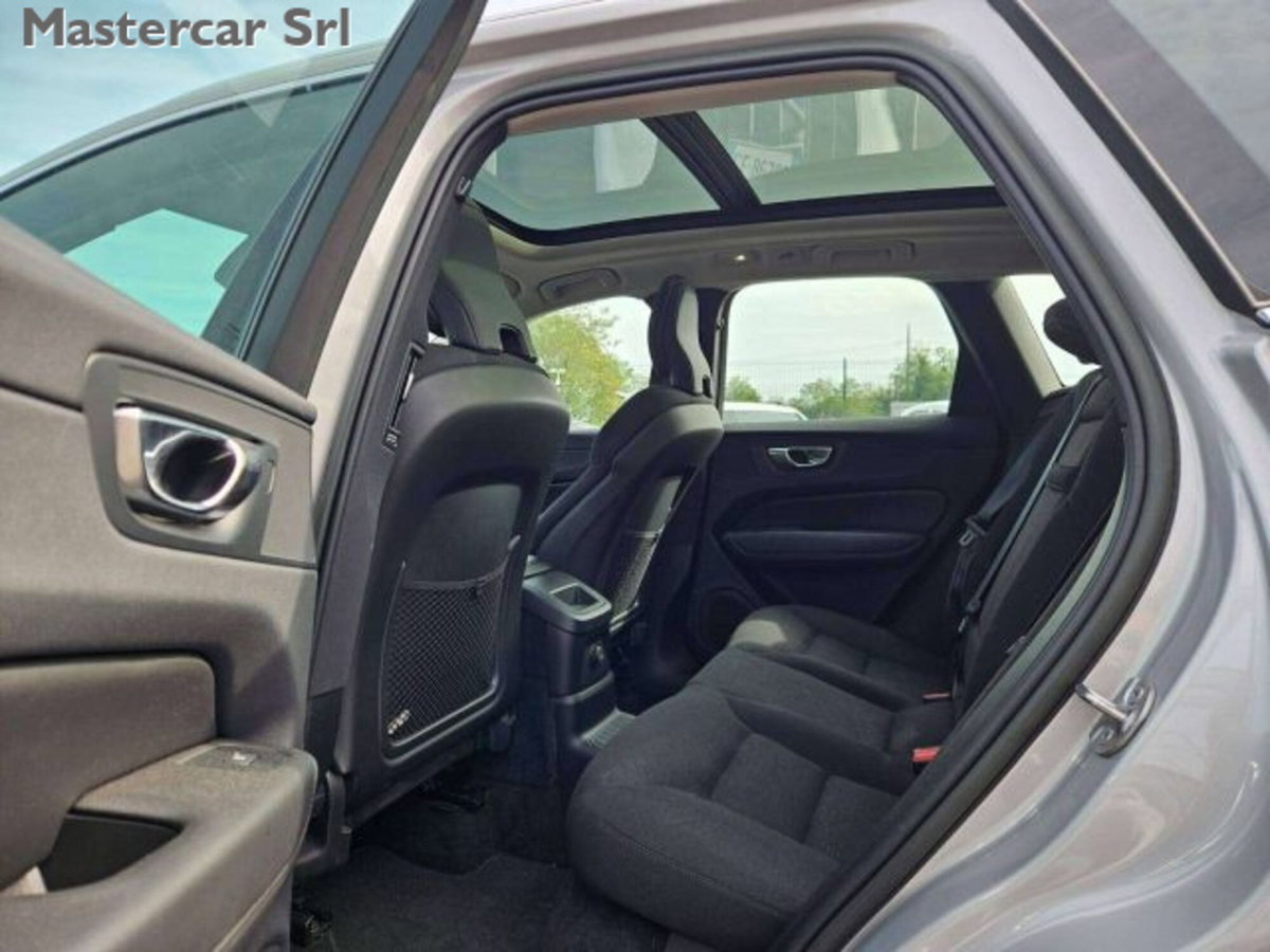 Volvo XC60 T6 Recharge AWD Plug-in Hybrid Inscription Expression (11)