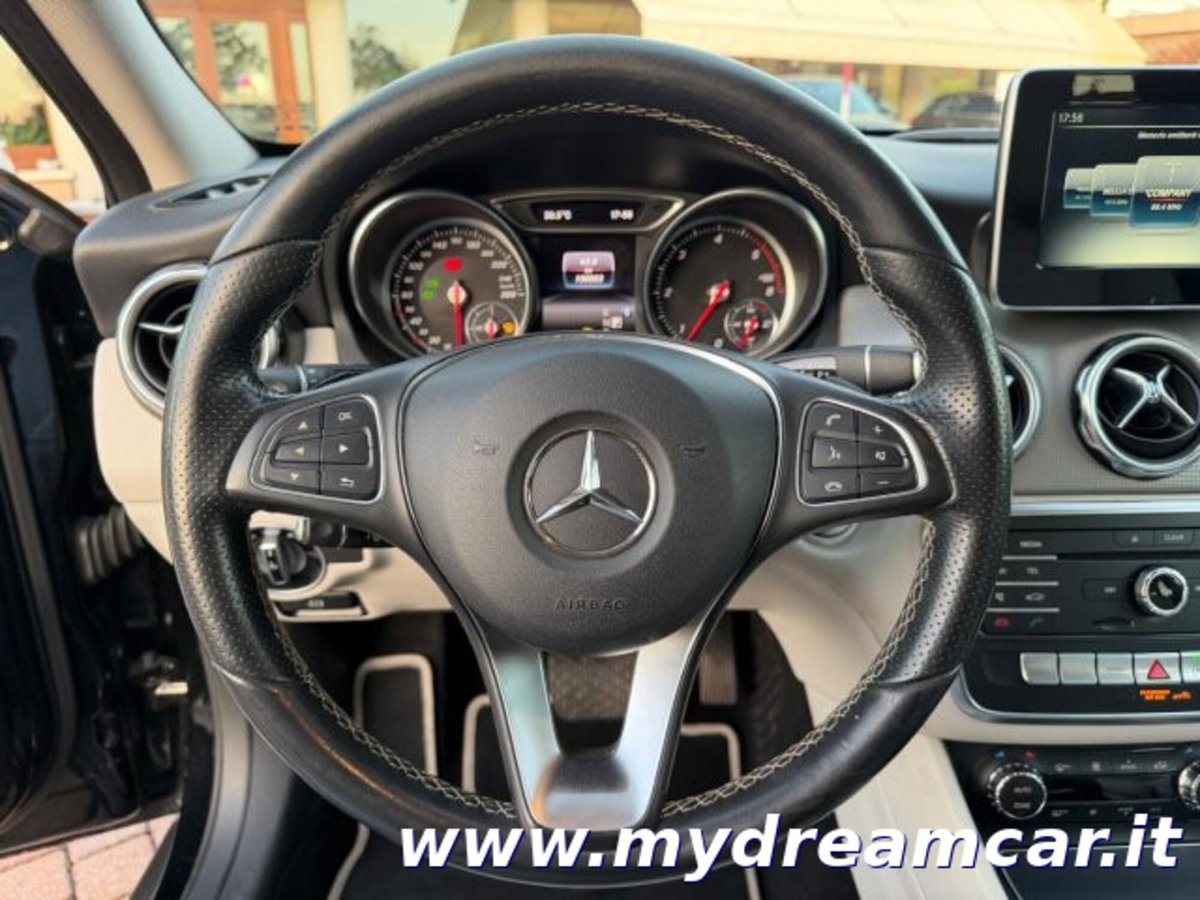 Mercedes-Benz GLA SUV 200 d Automatic Sport (7)