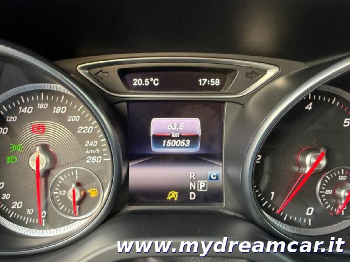 Mercedes-Benz GLA SUV 200 d Automatic Sport (8)