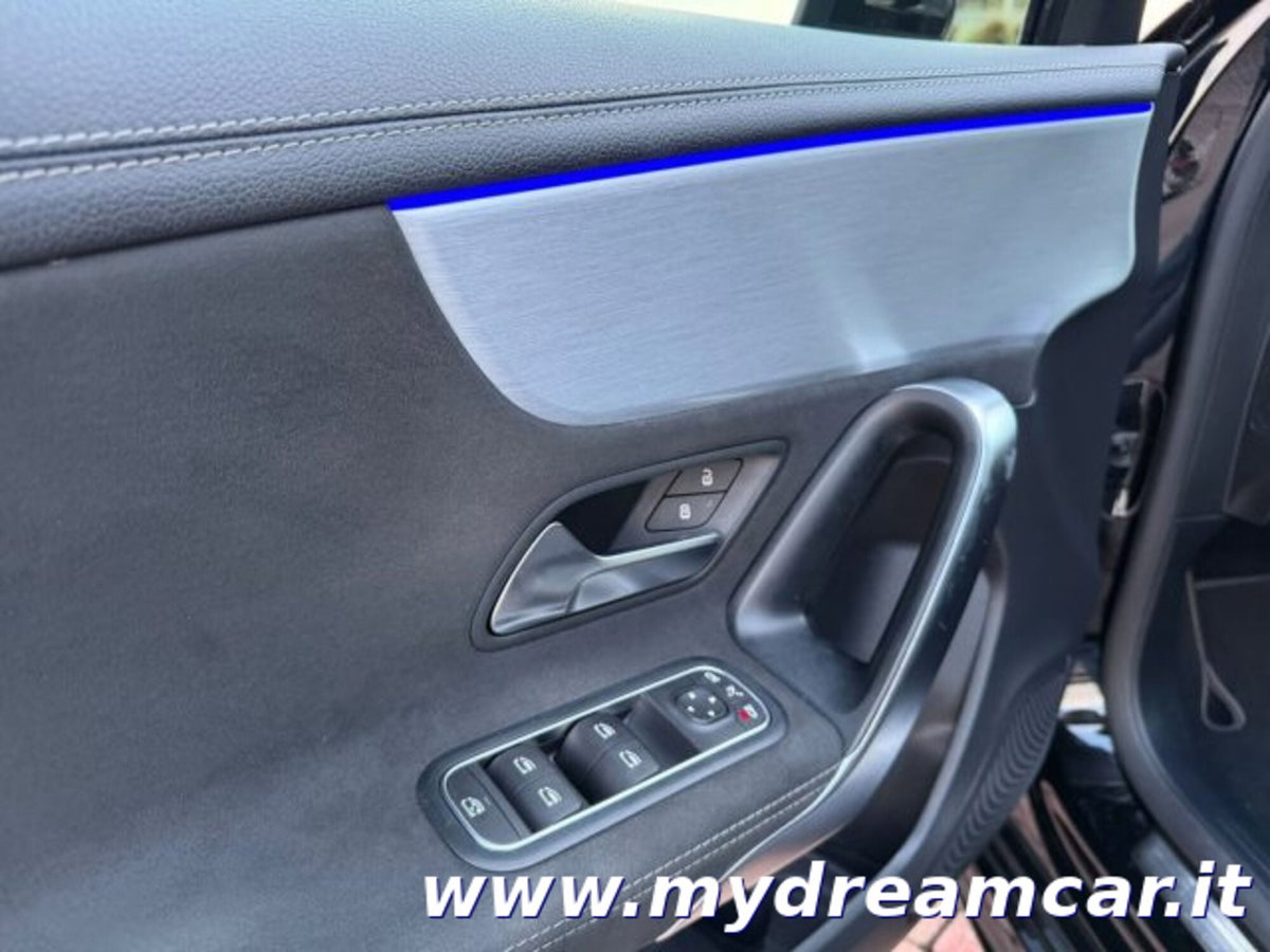 Mercedes-Benz Classe A Sedan 180 d Automatic 4p. Premium (10)