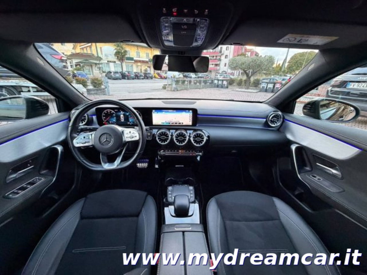 Mercedes-Benz Classe A Sedan 180 d Automatic 4p. Premium (12)