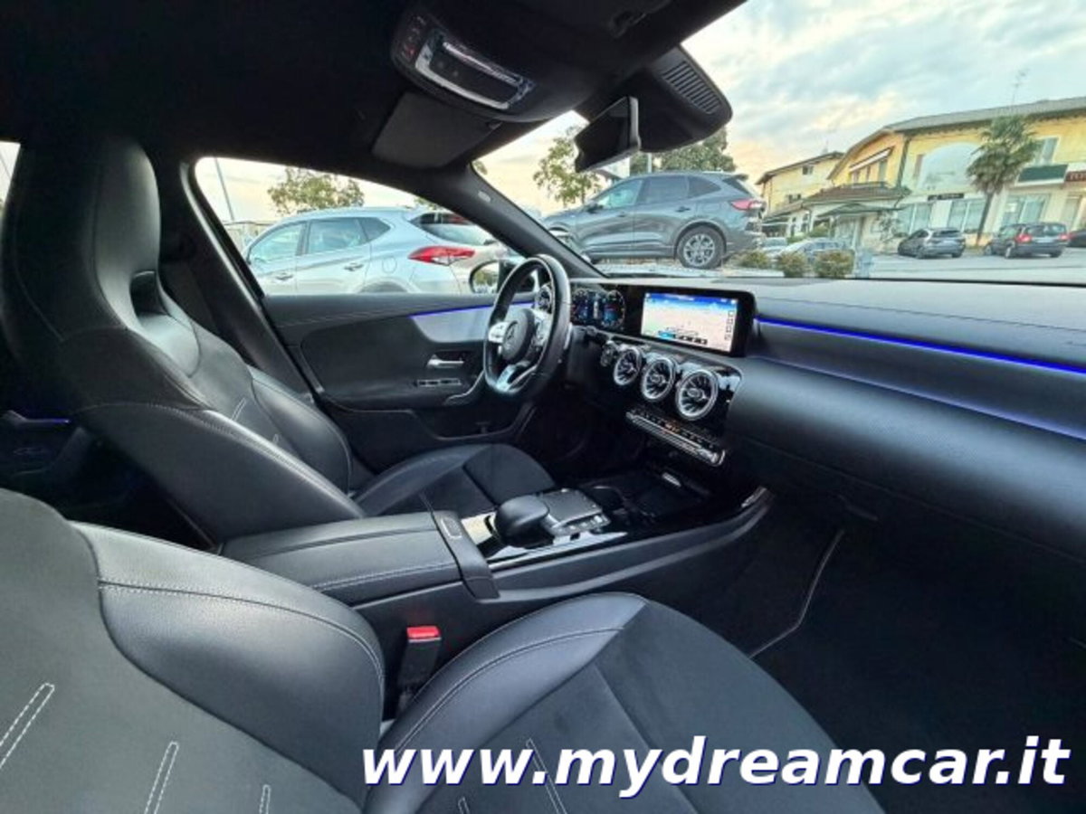Mercedes-Benz Classe A Sedan 180 d Automatic 4p. Premium (14)