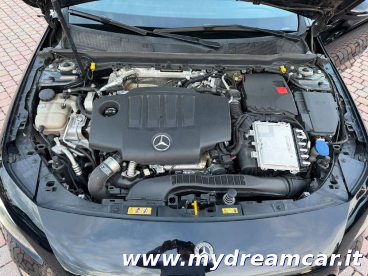 Mercedes-Benz Classe A Sedan 180 d Automatic 4p. Premium (20)
