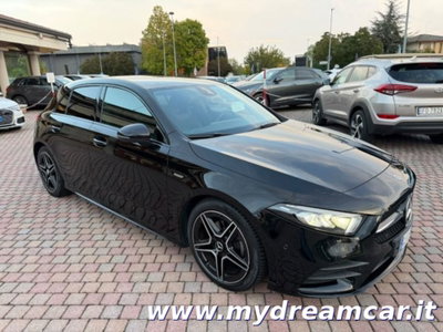 Mercedes-Benz Classe A Sedan 180 d Automatic 4p. Premium (4)