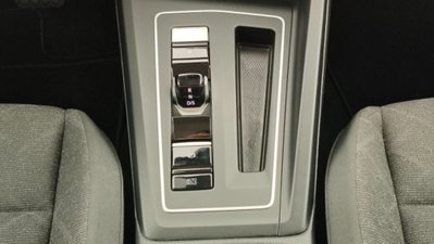 Volkswagen Golf Variant 1.0 eTSI EVO DSG Life (12)