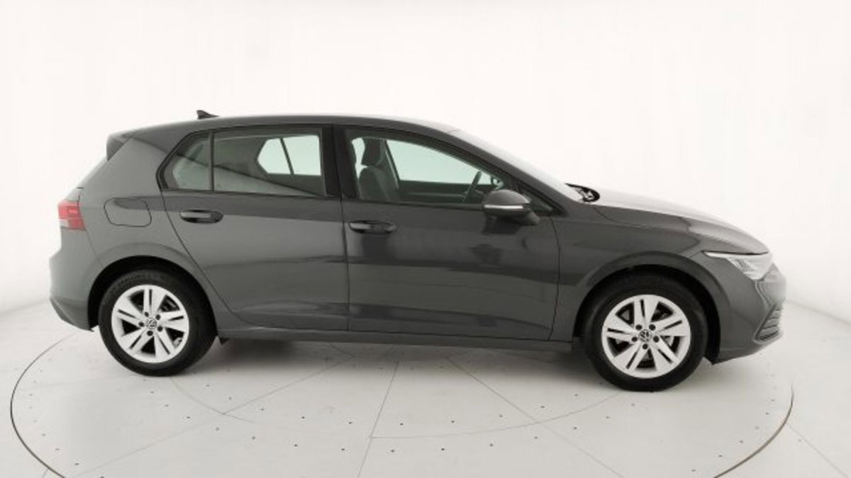 Volkswagen Golf Variant 1.0 eTSI EVO DSG Life (8)