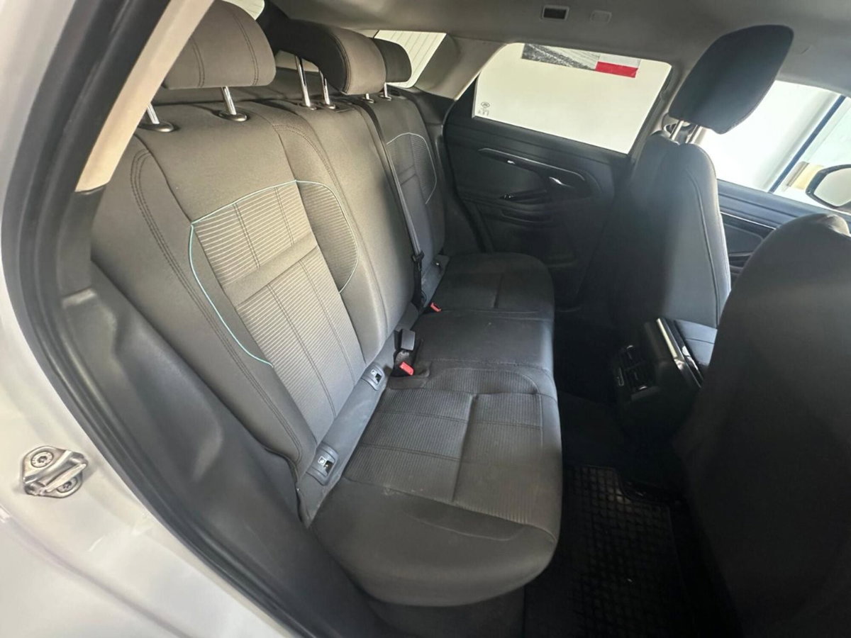 Land Rover Range Rover Evoque 2.0D I4-L.Flw 150CV AWD Auto R-Dynamic SE (11)