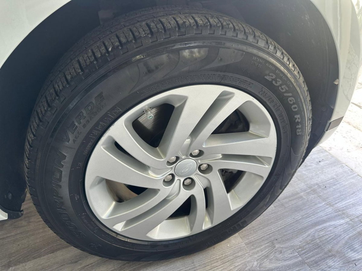 Land Rover Range Rover Evoque 2.0D I4-L.Flw 150CV AWD Auto R-Dynamic SE (19)