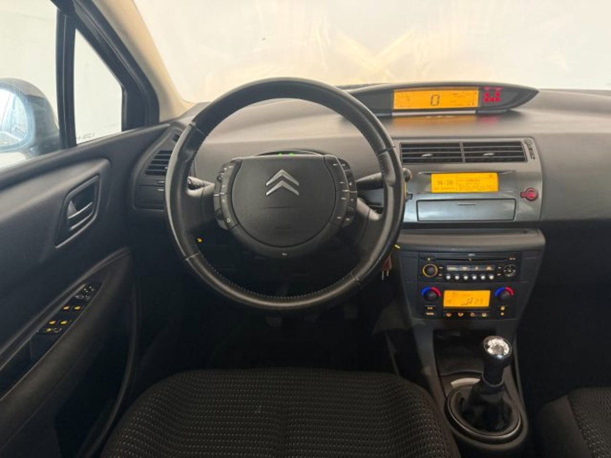 Citroen C4 1.6 16V VTi 120CV VTR (10)