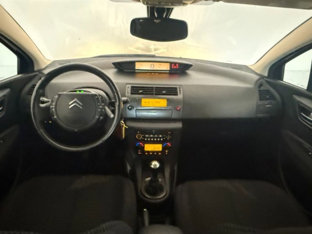 Citroen C4 1.6 16V VTi 120CV VTR (11)