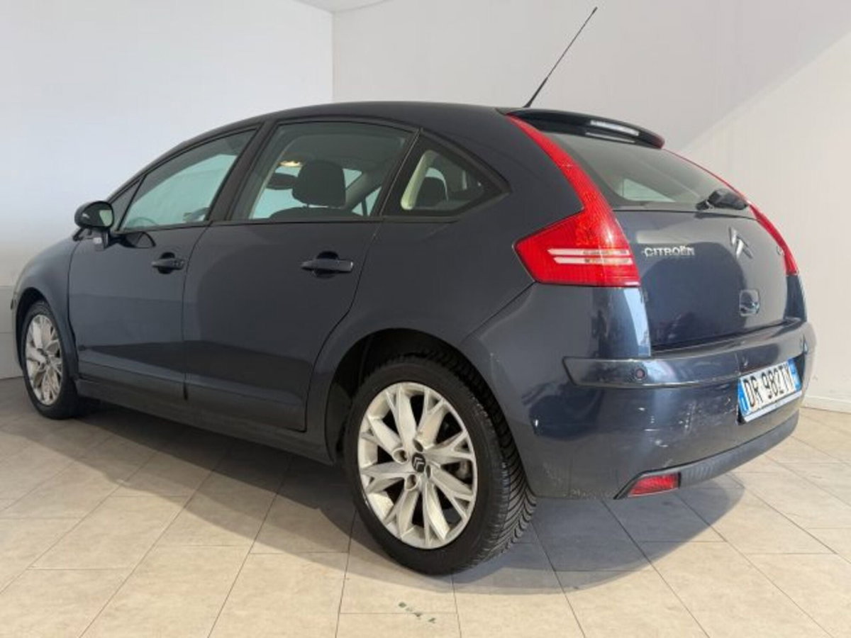 Citroen C4 1.6 16V VTi 120CV VTR (6)
