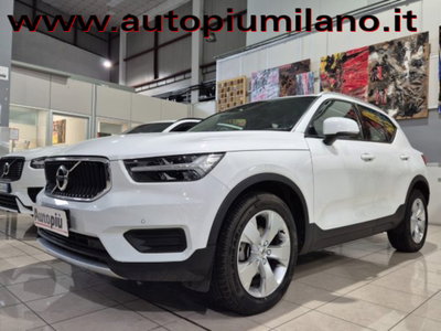 Volvo XC40 T3 Geartronic Momentum Pro usata