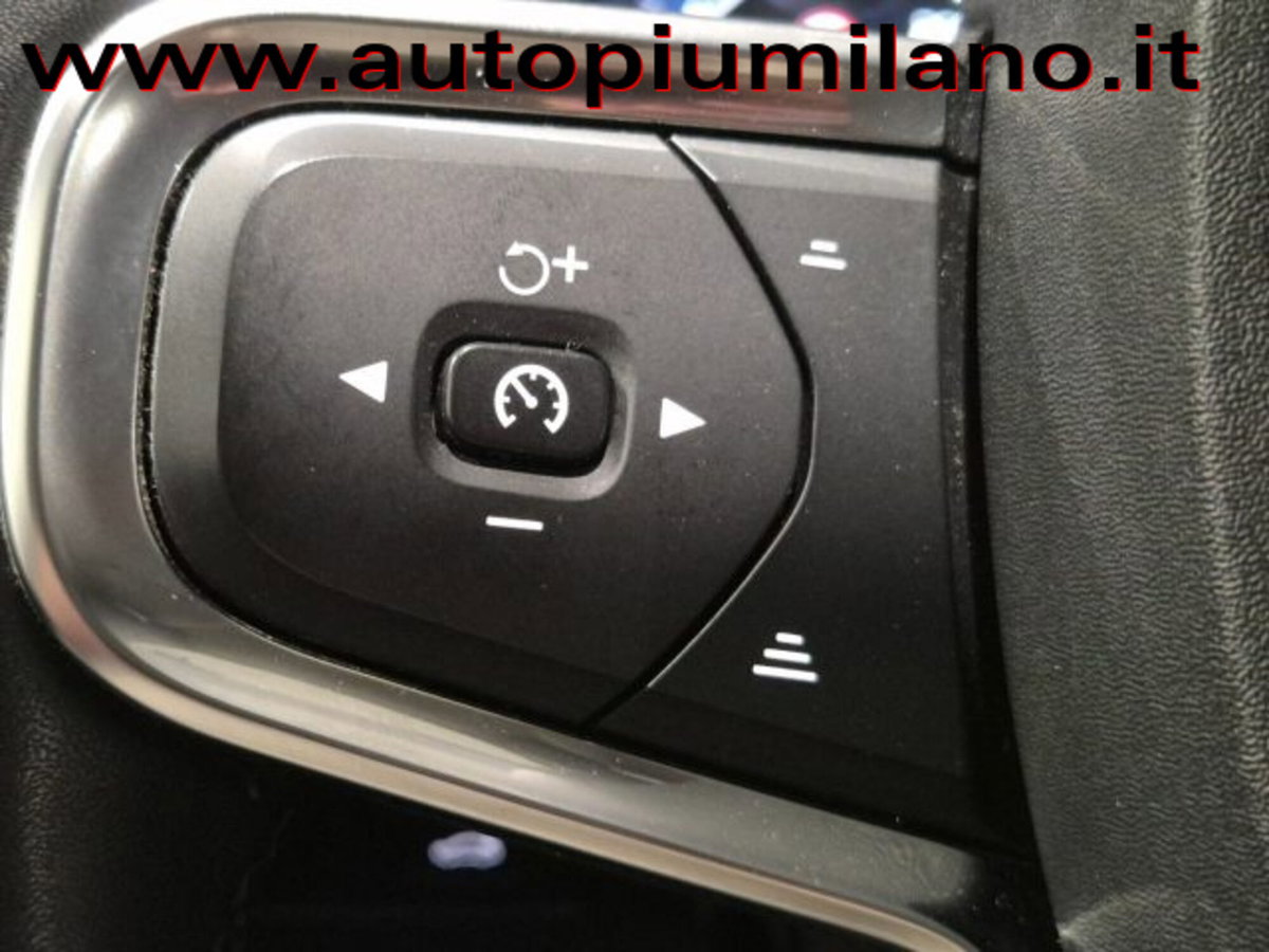 Volvo XC40 T3 Geartronic Momentum Pro (10)