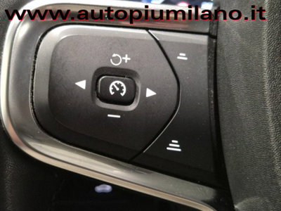 Volvo XC40 T3 Geartronic Momentum Pro (10)
