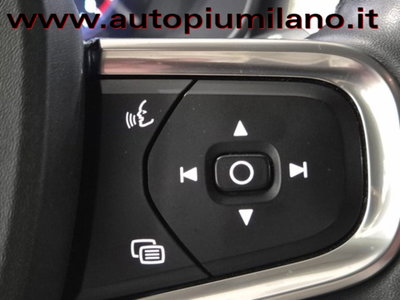 Volvo XC40 T3 Geartronic Momentum Pro (12)