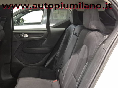 Volvo XC40 T3 Geartronic Momentum Pro (8)