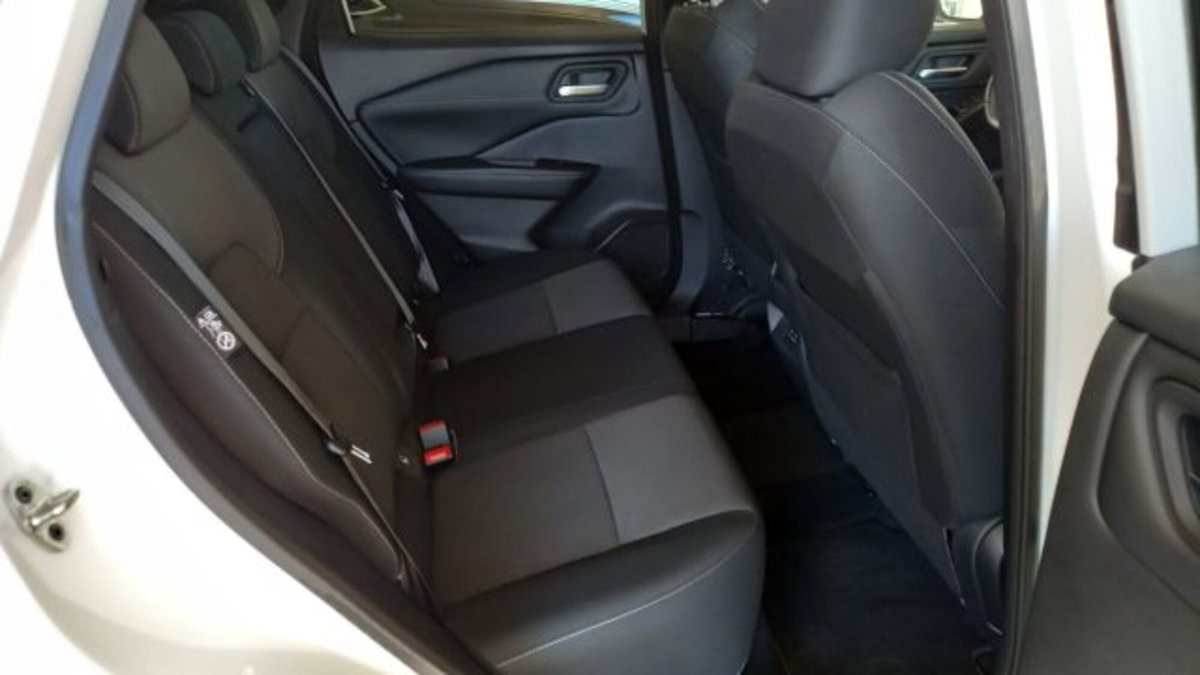 Nissan Qashqai 1.3 mhev N-Connecta 2wd 140cv (12)