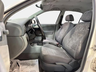 Skoda Octavia 1.6/75 CV cat GLX (12)
