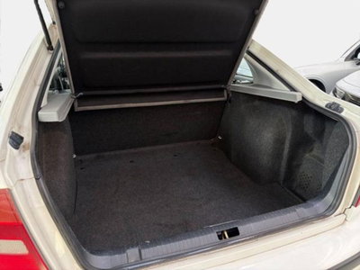 Skoda Octavia 1.6/75 CV cat GLX (14)