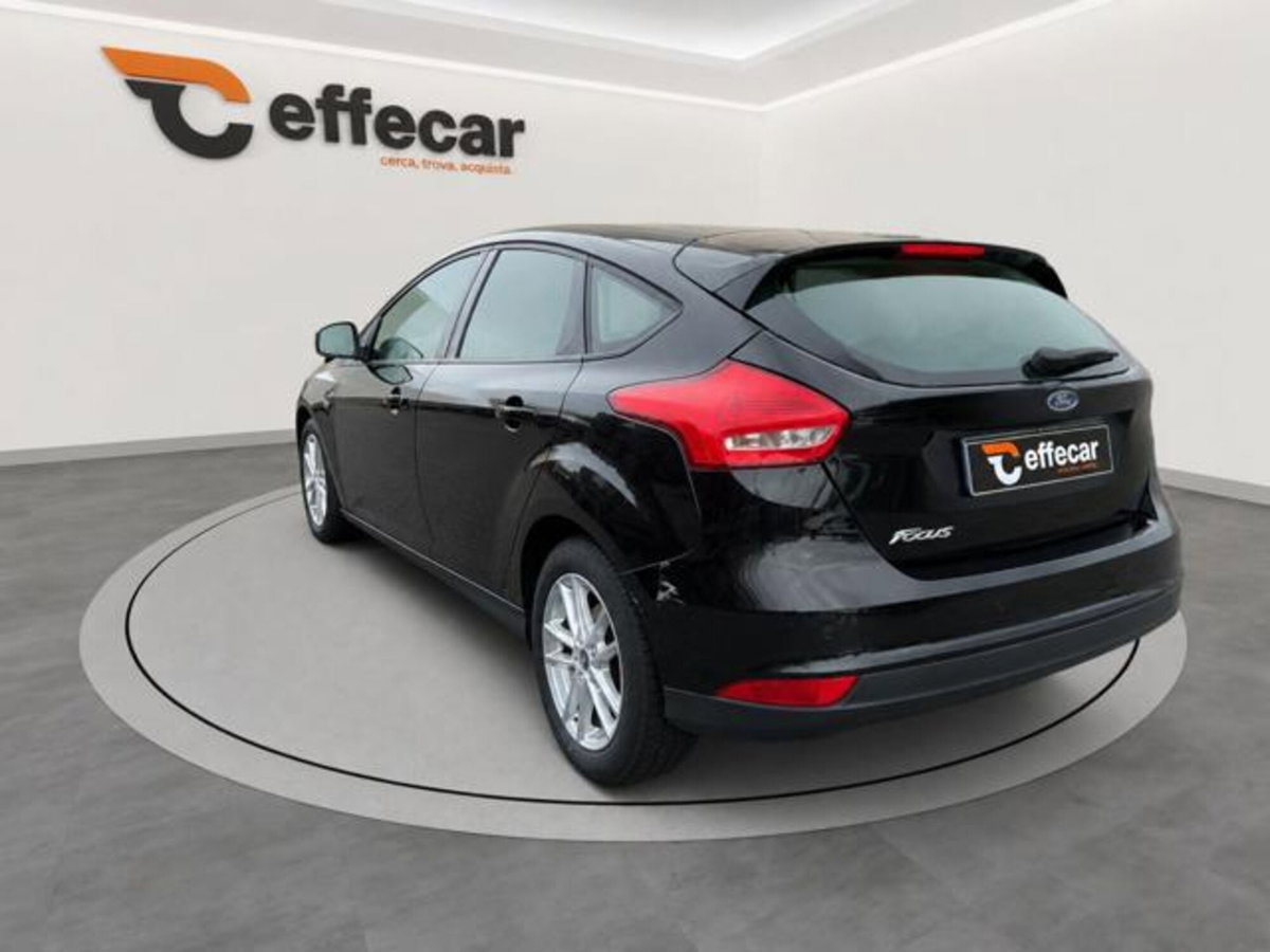 Ford Focus 1.5 TDCi 120 CV Start&Stop Titanium X (3)