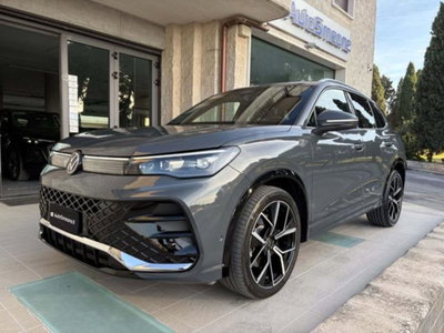 Volkswagen Tiguan 2.0 tdi R-Line 150cv dsg