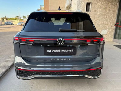 Volkswagen Tiguan 2.0 tdi R-Line 150cv dsg (6)