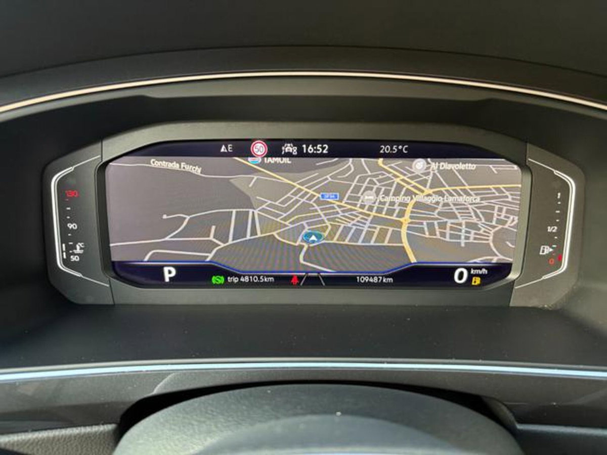 Volkswagen Tiguan 2.0 TDI 150 CV SCR DSG 4MOTION Elegance (14)