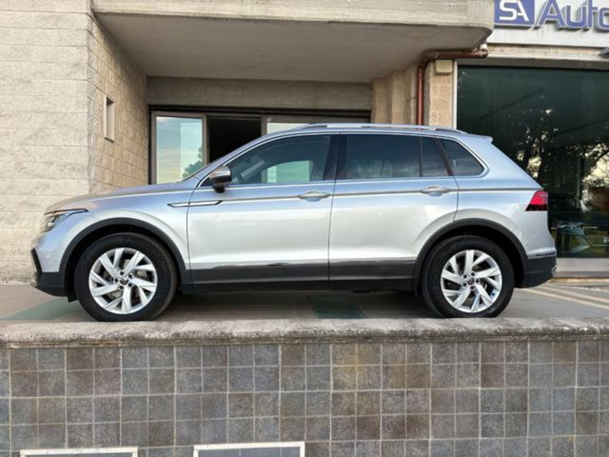 Volkswagen Tiguan 2.0 TDI 150 CV SCR DSG 4MOTION Elegance (8)