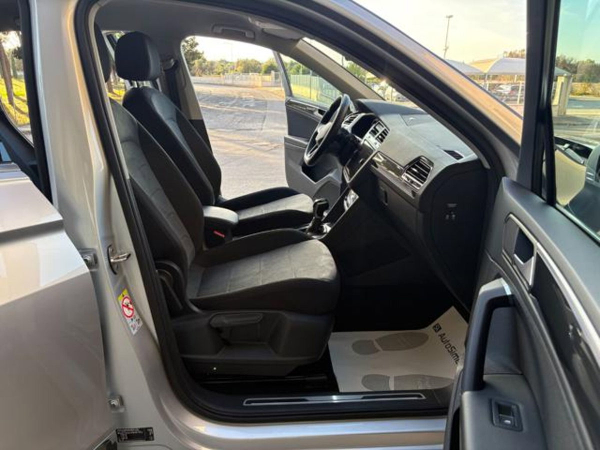 Volkswagen Tiguan 2.0 TDI 150 CV SCR DSG 4MOTION Elegance (9)