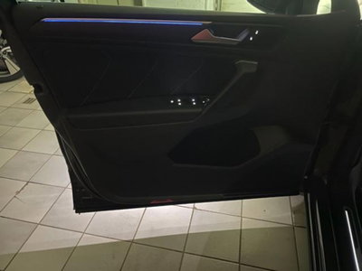 Volkswagen Tiguan 2.0 TDI 150 CV SCR DSG 4MOTION R-Line (19)