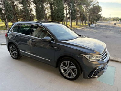 Volkswagen Tiguan 2.0 TDI 150 CV SCR DSG 4MOTION R-Line (3)