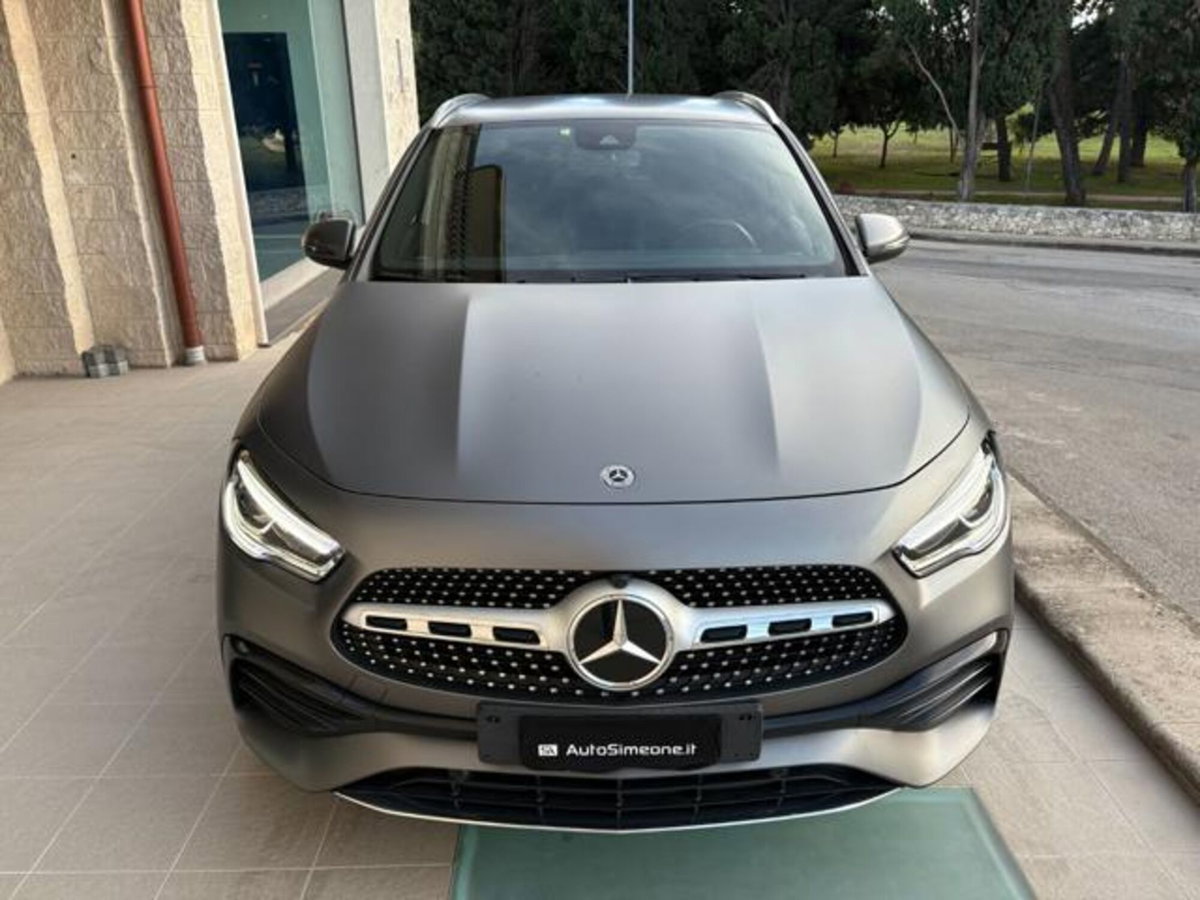 Mercedes-Benz GLA SUV 200 d Automatic 4Matic Premium (2)