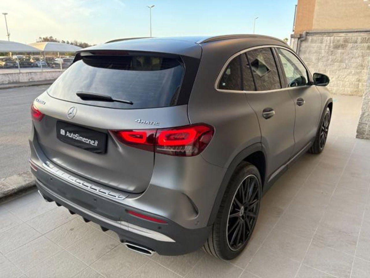 Mercedes-Benz GLA SUV 200 d Automatic 4Matic Premium (5)