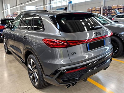 Audi Q5 40 2.0 tdi mhev 12V S line quattro s-tronic (3)