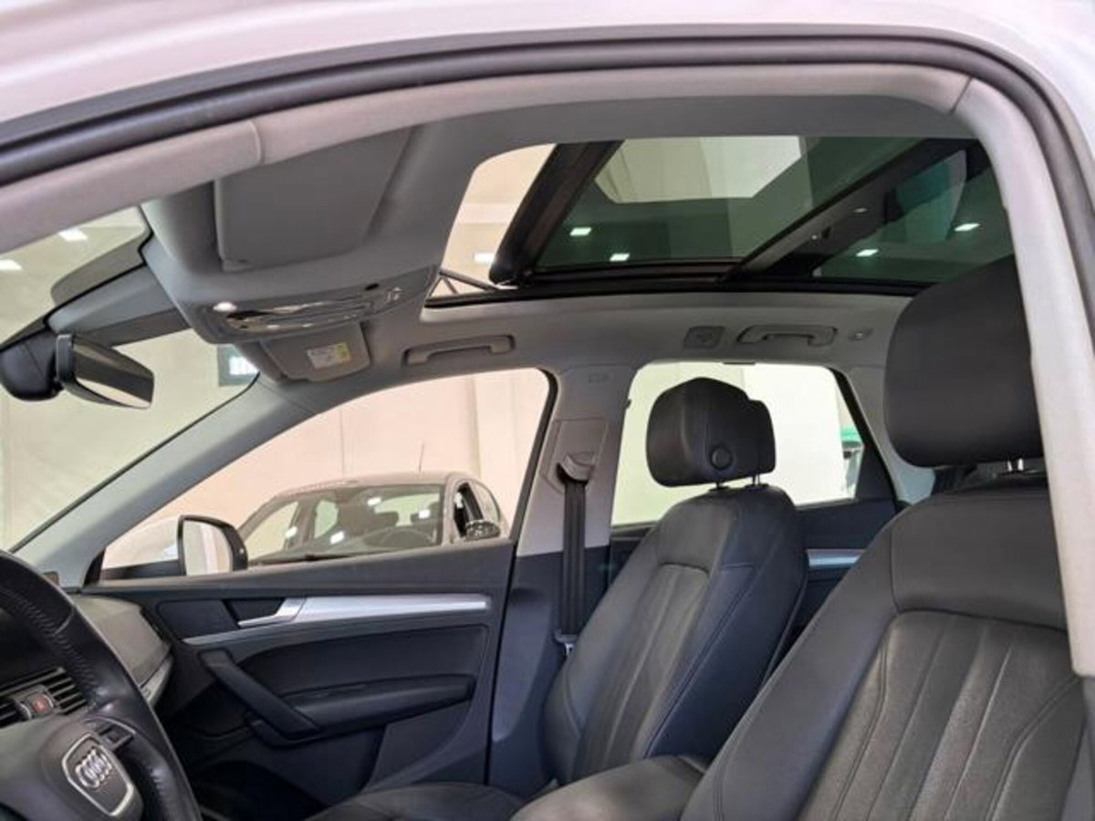 Audi Q5 2.0 TDI quattro S tronic Business (10)