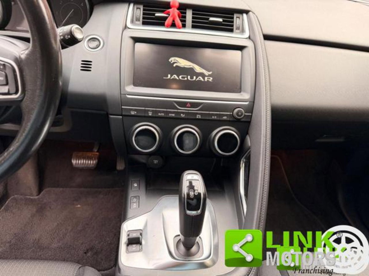Jaguar E-Pace 2.0D 150 CV R-Dynamic (12)