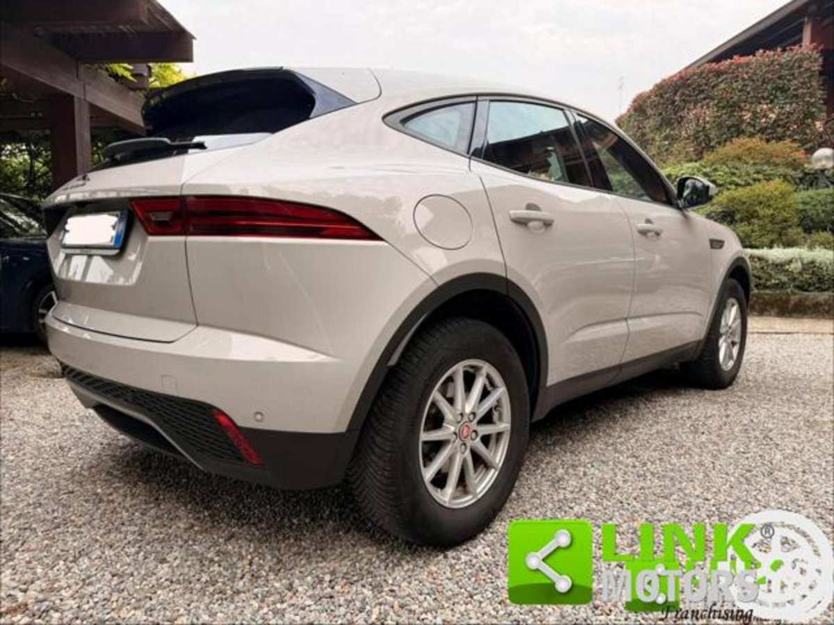 Jaguar E-Pace 2.0D 150 CV R-Dynamic (5)