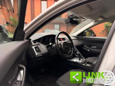 Jaguar E-Pace 2.0D 150 CV R-Dynamic (9)
