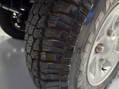 Land Rover Defender 110 2.4 TD4 Station Wagon E (13)